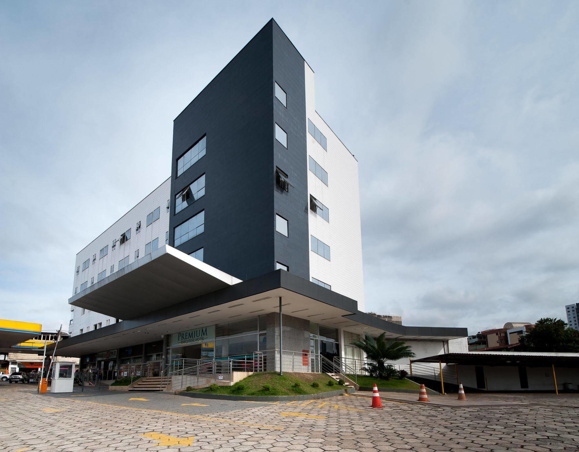 Premium Executive Hotel Itabira Bagian luar foto